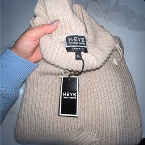 Neve Cream Cashmere Sweater Giorgio Armani Sweater Set Sweater Size 36, pants 38